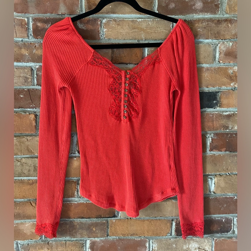 FREE PEOPLE to the west long sleeve henley top lace red size small